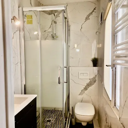 Elegant Area And Center Of Appartement Parijs