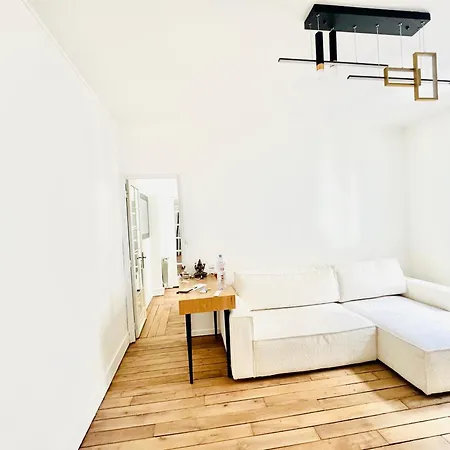 Elegant Area And Center Of Appartement Parijs